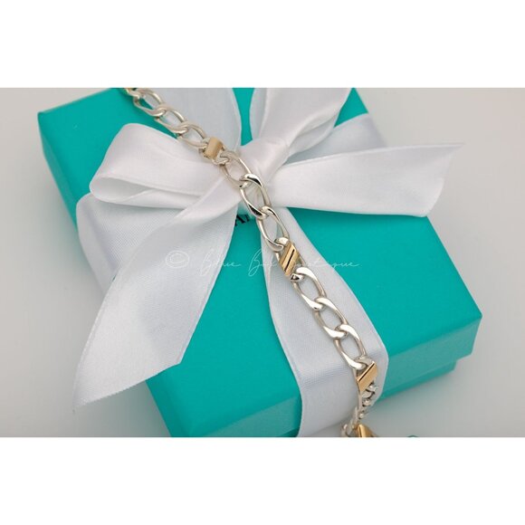 Gorgeous Tiffany & Co. Classic Cuban Vintage Bracelet in 18k Gold and Silver - Picture 3 of 10